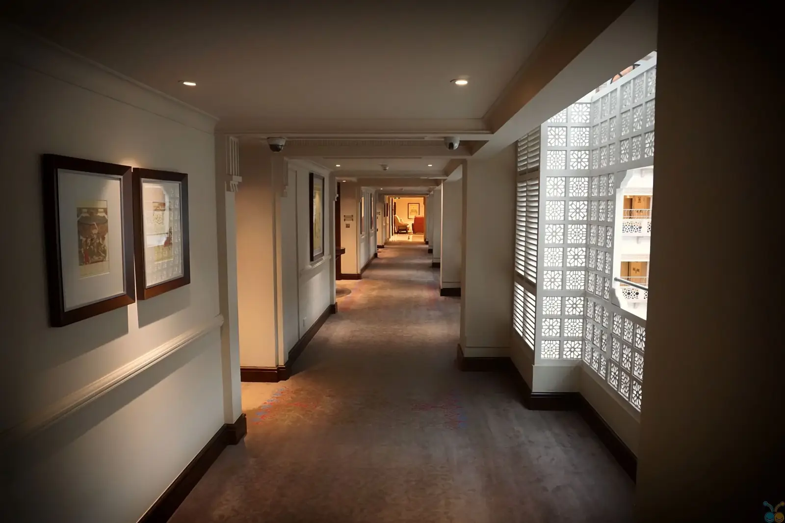 Valmeriqueluxehaven interior corridor